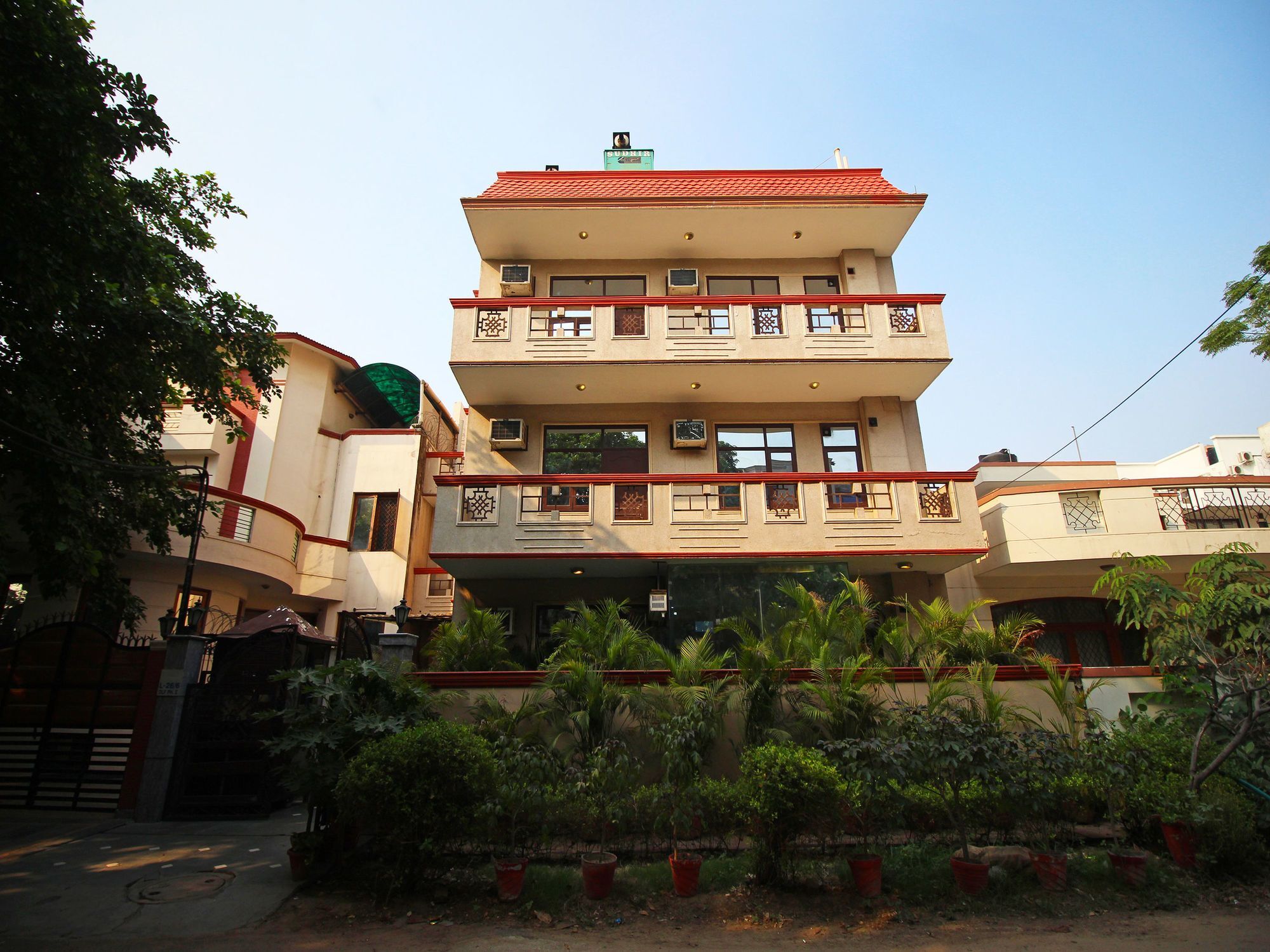 Oyo 6589 Shubhdeep Aashiyana Hotel Gurgaon Bagian luar foto