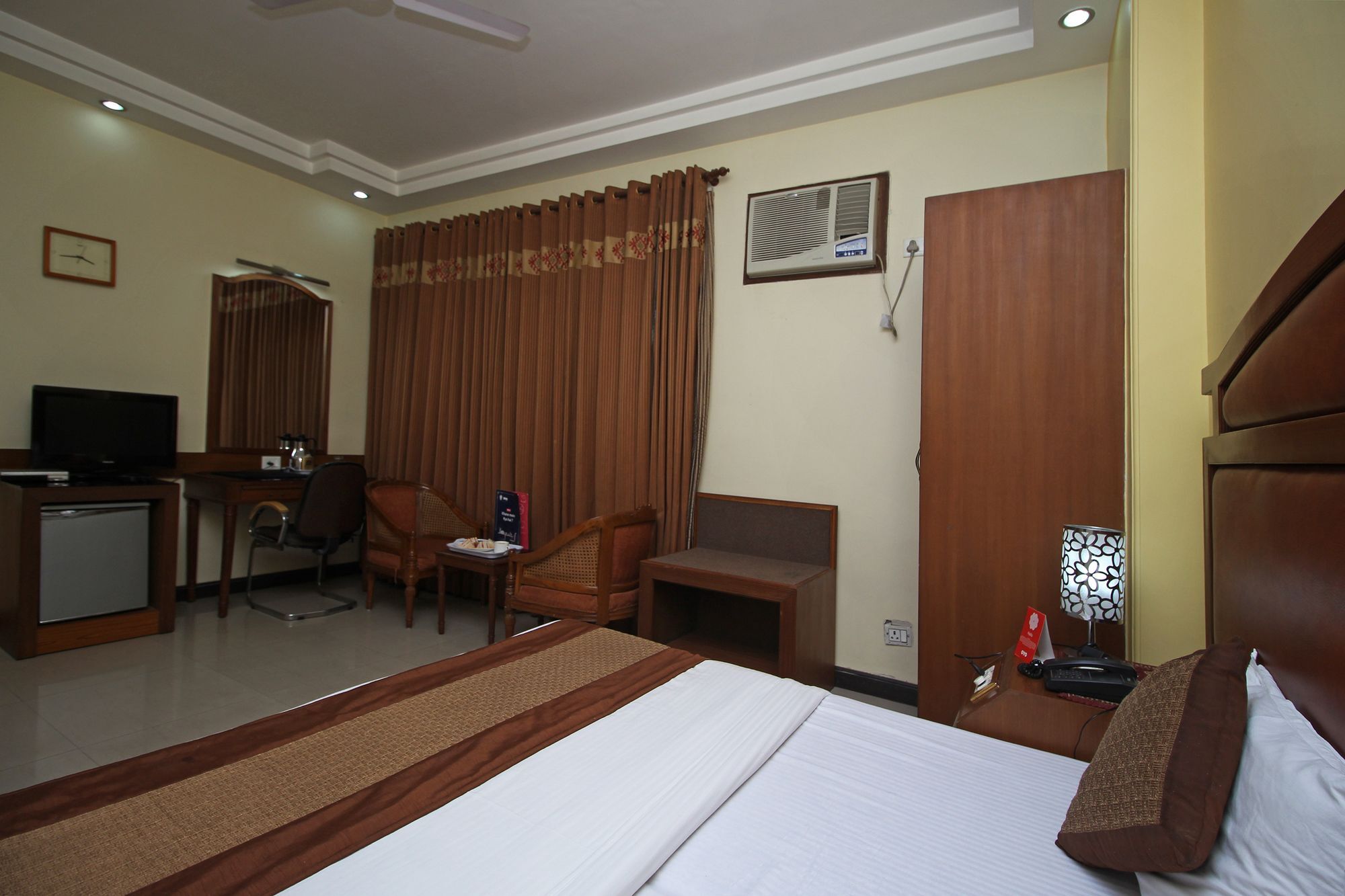 Oyo 6589 Shubhdeep Aashiyana Hotel Gurgaon Bagian luar foto