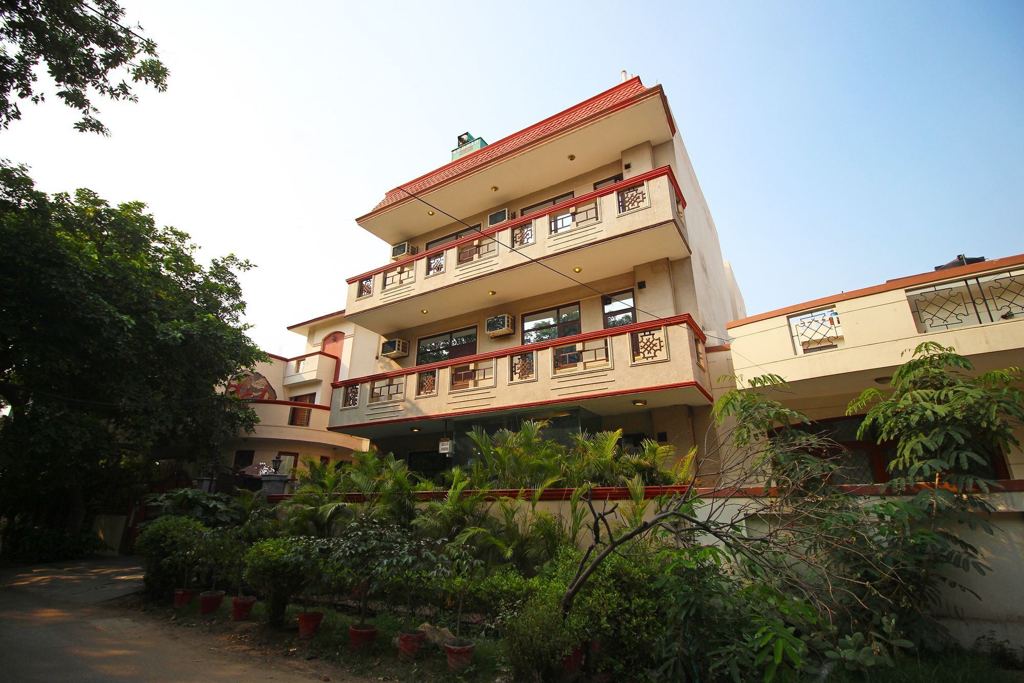 Oyo 6589 Shubhdeep Aashiyana Hotel Gurgaon Bagian luar foto